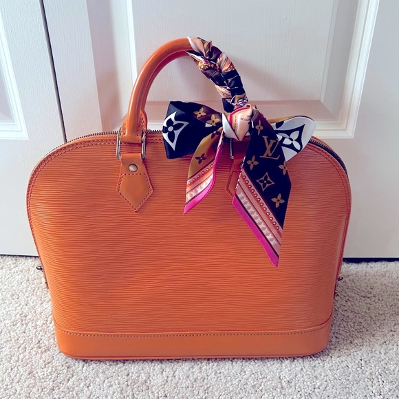 Louis Vuitton Alma Epi Leather Mandarin/Orange w/ crossbody strap & bandeau bb - Picture 3 of 17